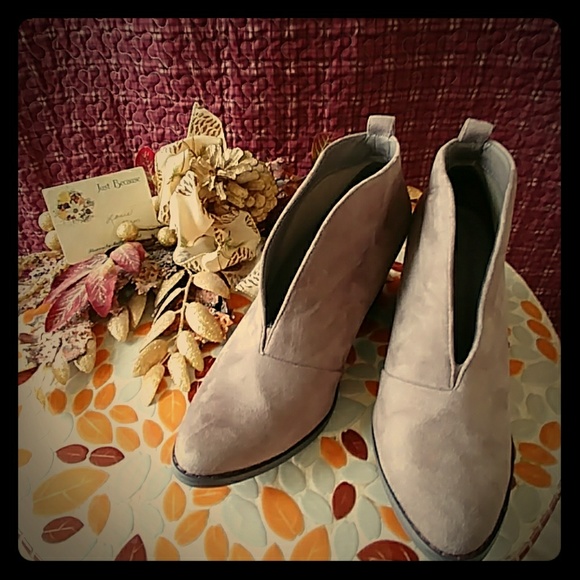 Boutique by Corkys Shoes - 🍁🍂Ankle Boot🍂🍁